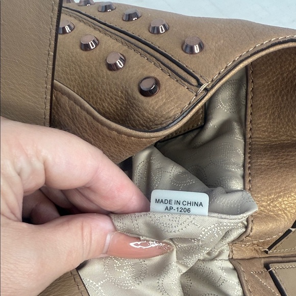 Michael Kors Astor Studded Leather Carryall Large Tote Bag - Picture 10 of 10